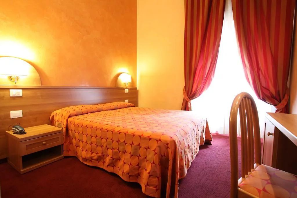 Clarin Hotel Rome 2*,